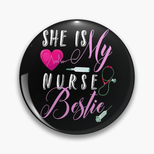 Artikelvorschau, Sie ist meine Krankenschwester Bestie Lustige Krankenschwester Geschenke entworfen und verkauft von mlnana.