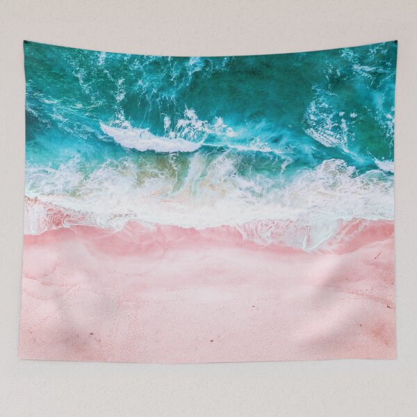 Aperçu de l'œuvre Vagues d'une plage tropicale au-dessus du sable rose créée et vendue par MarzStudio.