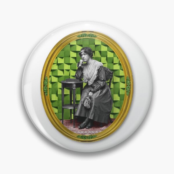 Aperçu de l'œuvre Mademoiselle Joséphine Françoise OVALE aux carrés verts. créée et vendue par Marc DEFORTESCU.