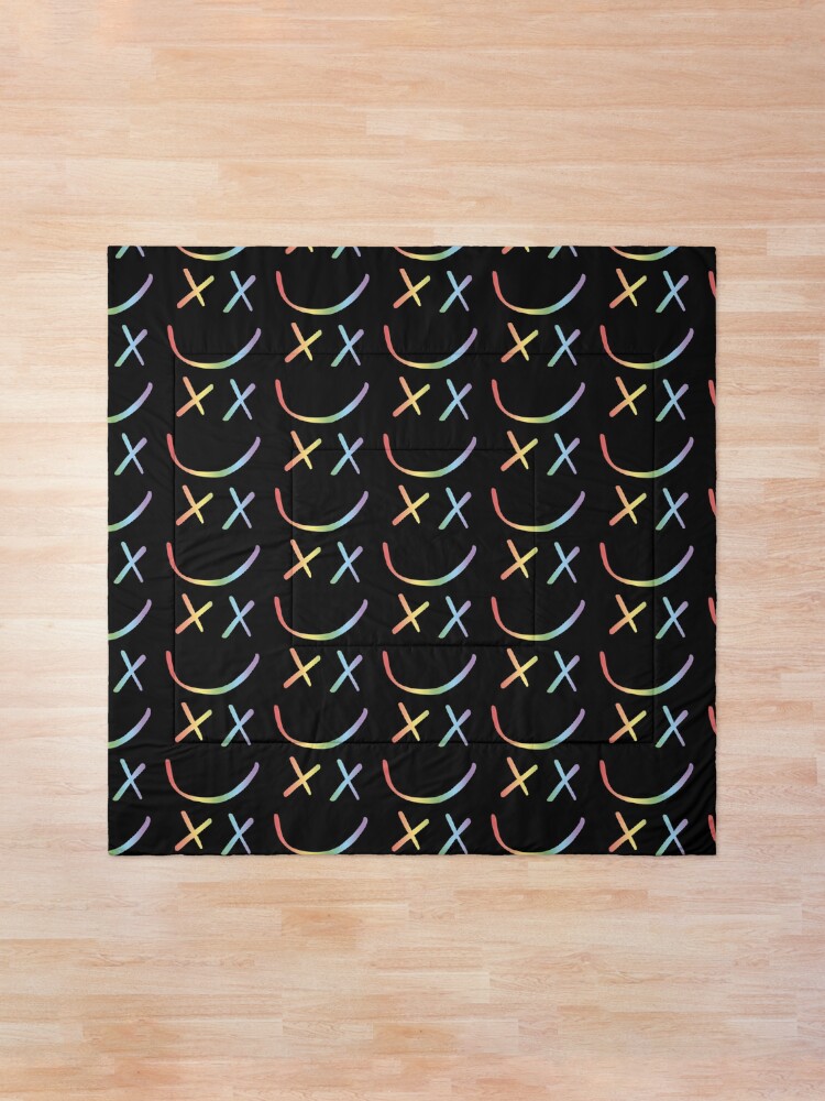 Alternate view of Rainbow Smiley Louis Tomlinson black background Comforter
