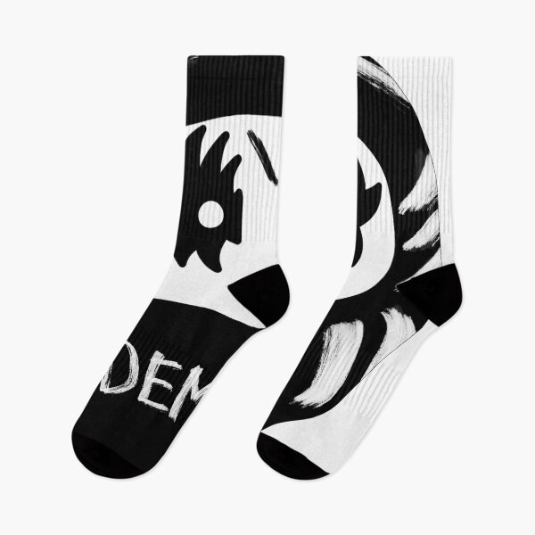 Aperçu de l'œuvre Poupée Daruma japonaise KISS Demon créée et vendue par shillywabbit.
