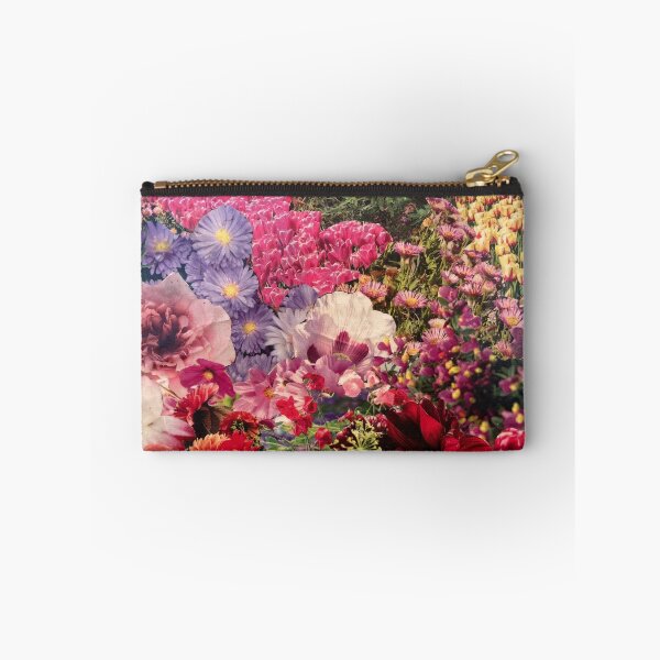 Item preview, El collage de flores de jardín vintage designed and sold by MillaFlora.