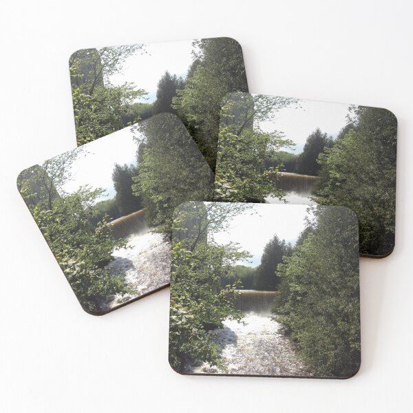 Artikelvorschau, Natur, Wasser, Wald, Badezimmerdekoration, Waldaufkleber, Waldmagnet, entworfen und verkauft von PicsByMi.