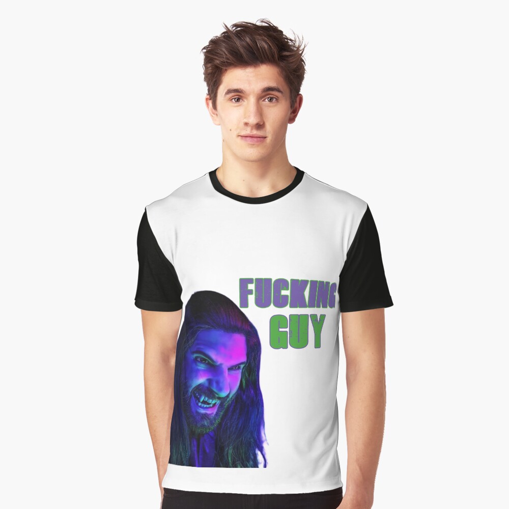 Aperçu de l'œuvre T-shirt graphique créée et vendue par littlegreenmoo.
