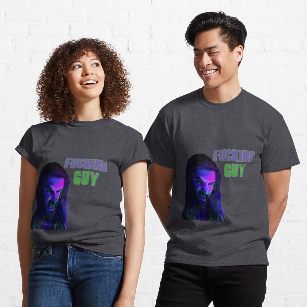 Aperçu de l'œuvre T-shirt classique créée et vendue par littlegreenmoo.
