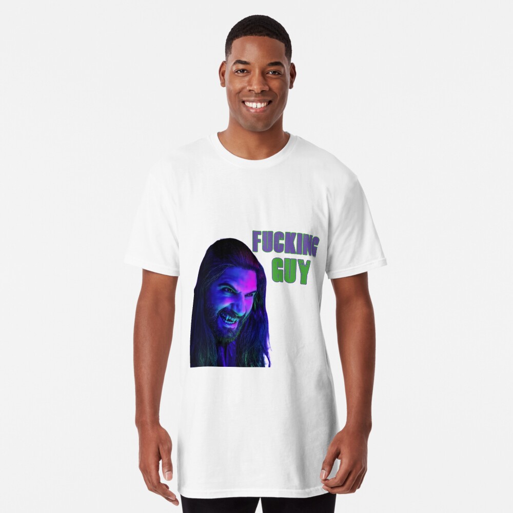 Aperçu de l'œuvre T-shirt long créée et vendue par littlegreenmoo.
