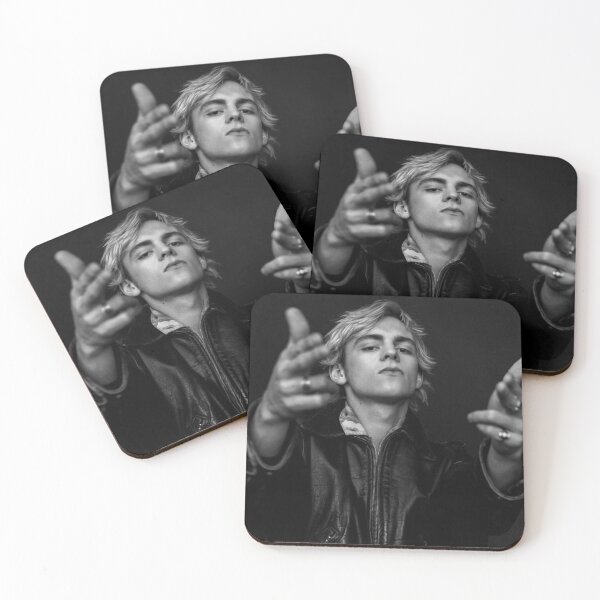 Aperçu de l'œuvre Ross Lynch créée et vendue par chloe j.