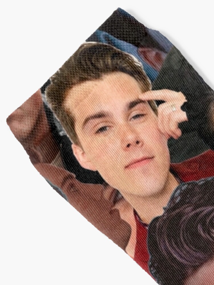 Chaussettes for Sale avec l'œuvre « Collage de photos de Jeremy Shada » de l 'artiste Jess-16