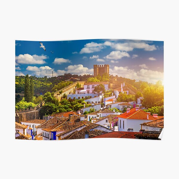 Schöne Aussicht auf die mittelalterliche Stadt Obidos, Portugal. Poster