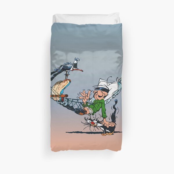 Gaston Lagaffe chilling in hammock / Background Duvet Cover