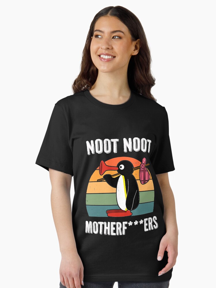 Imagen 2 de 7, Camiseta esencial con la obra Camiseta Noot Noot Pingu, diseñada y vendida por moime257.