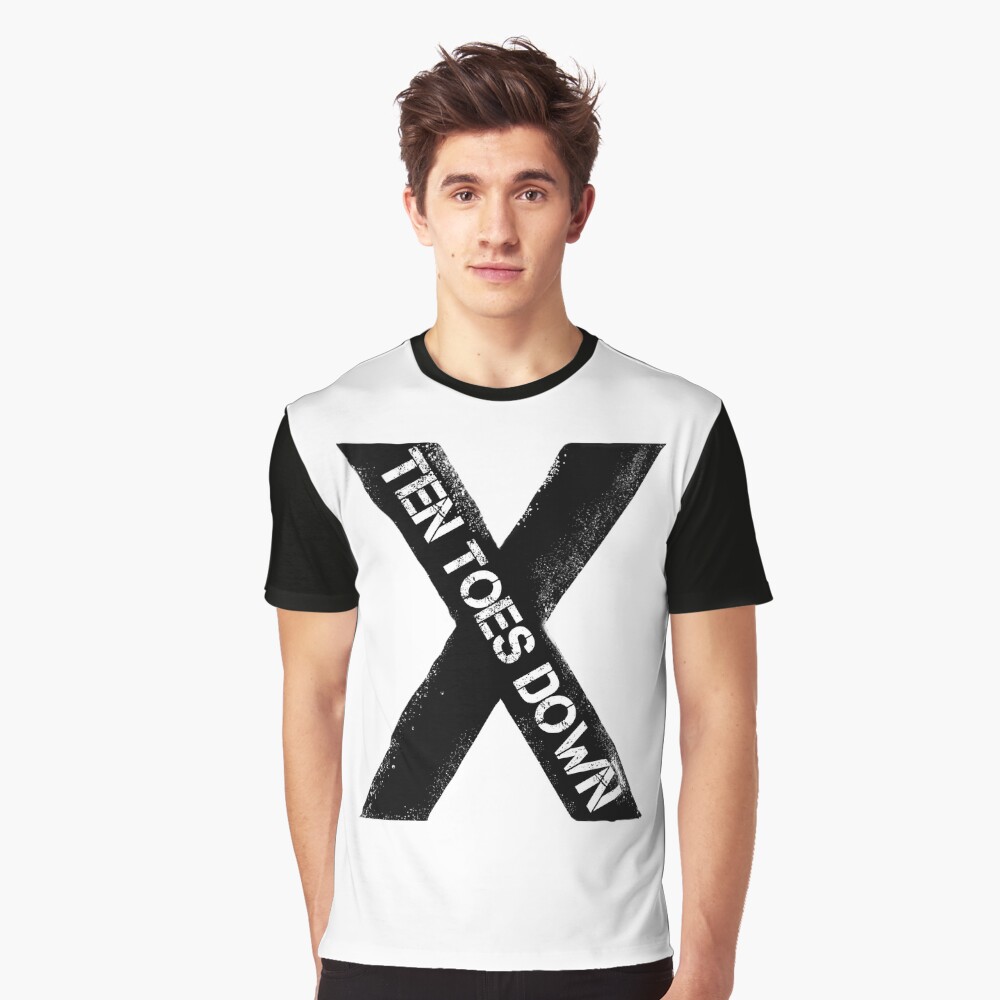 deestroying merch ten toes down hoodie