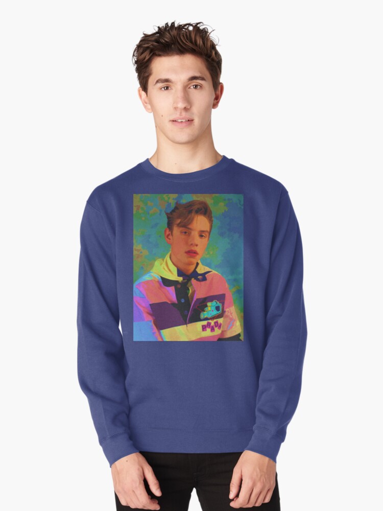 Aesthetic Louis Partridge Trending Unisex Sweatshirt - Beeteeshop