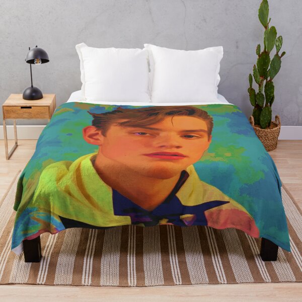 Louis Partridge Air Conditioning Throw Blanket Fleece Blanket