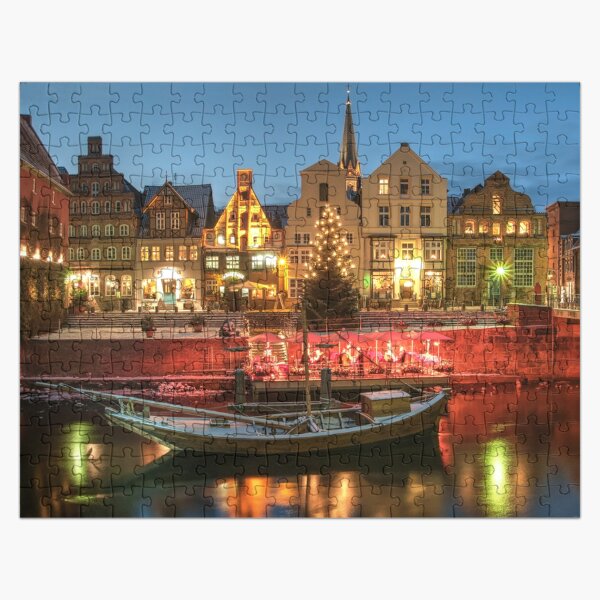 Artikel-Vorschau von Weihnachtsmarkt Landschaft in Deutschland, designt und verkauft von PlantDemia.