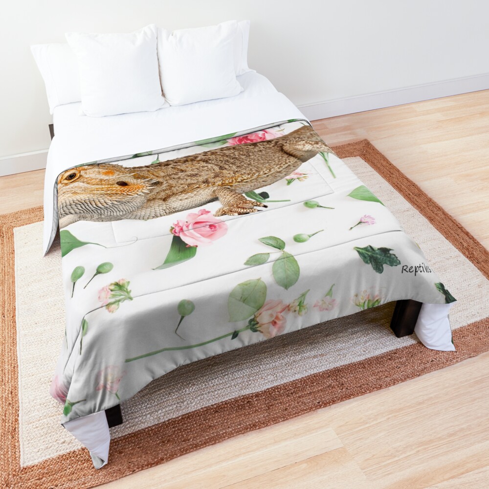 Bearded Dragon On A Carnation Background Comforter