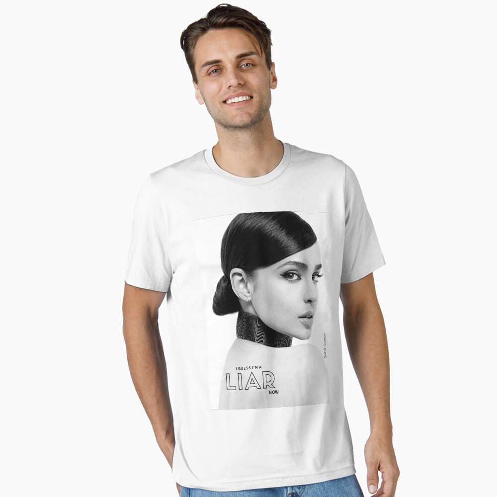 Vista previa del artículo con la obra «Camiseta esencial», diseñado y vendido por debnamcarson.