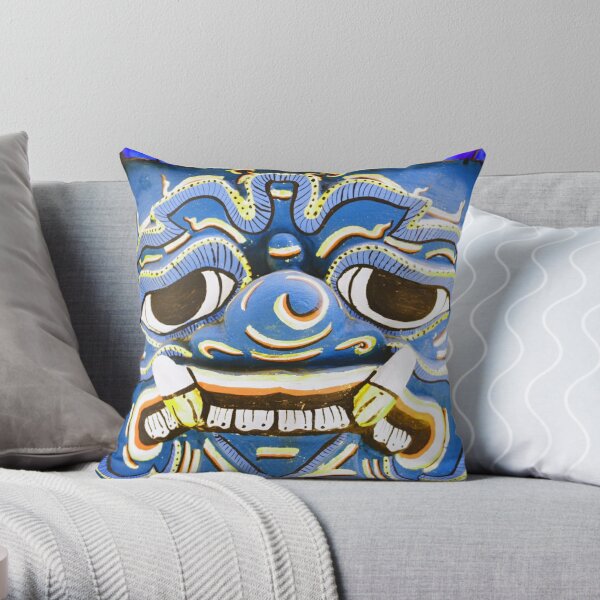 https://ih1.redbubble.net/image.1895758872.7888/throwpillow,small,600x-bg,f8f8f8-c,0,120,600,600.jpg