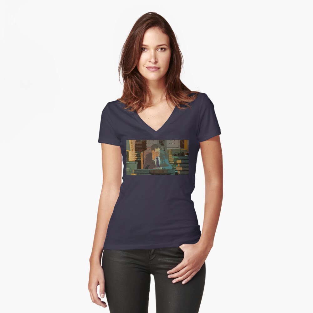 Aperçu de l'œuvre T-shirt moulant col V créée et vendue par chonnychu.