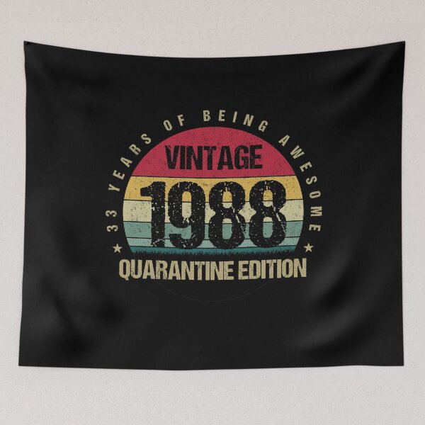 Aperçu de l'œuvre Vintage 33e édition limitée 1988 Quarantine Edition cadeau d'anniversaire créée et vendue par Alexandra Schowalter.