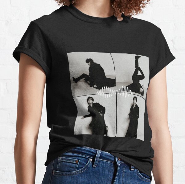 Bts Taehyung black and white Vcut aesthetic Classic T-Shirt