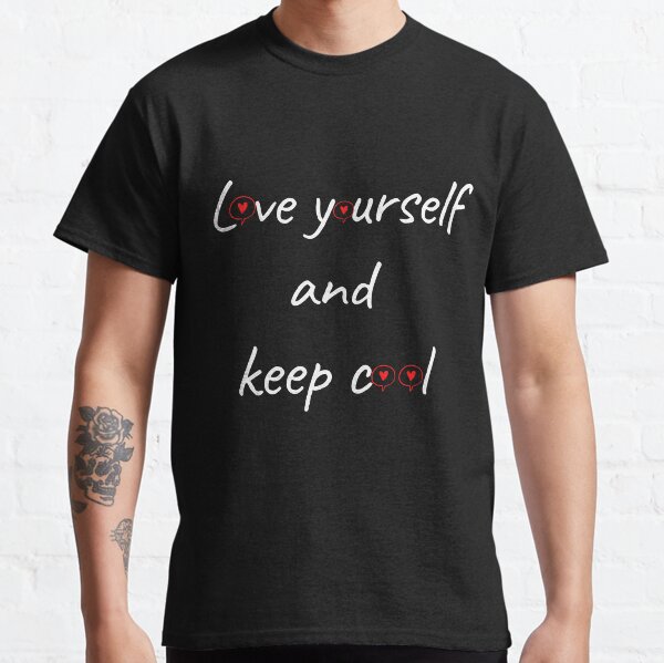 Vista previa del artículo con la obra «Ámate a ti mismo y mantente fresco esencial», diseñado y vendido por Arlooz Tees.