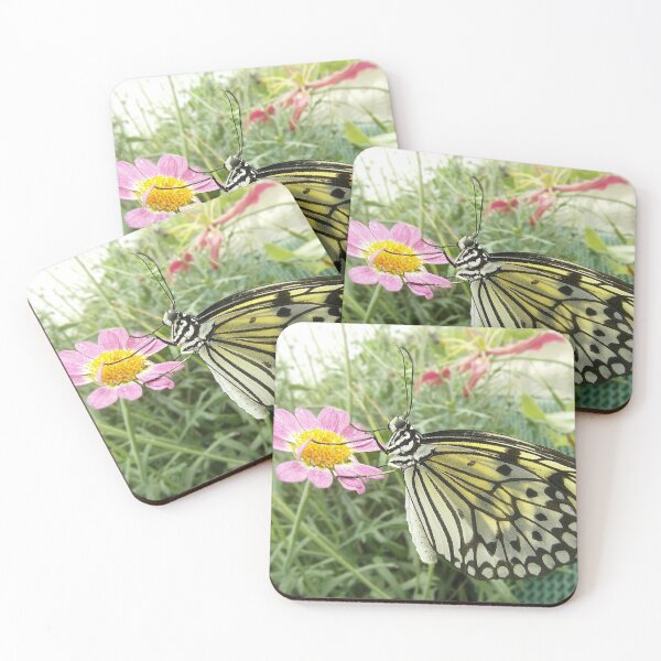 Artikelvorschau, Butterfly On A Pink Flower entworfen und verkauft von SkatingGirl.