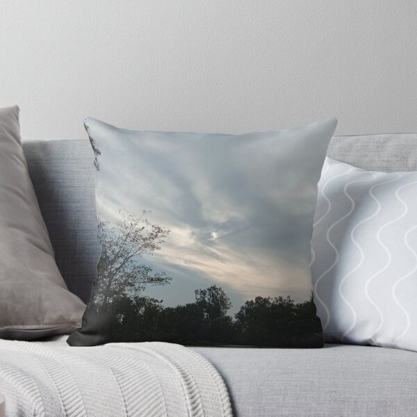 Aperçu de l'œuvre le soleil se cache derrière les nuages créée et vendue par basitcv.