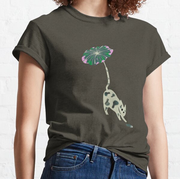 The cat who suddenly started to fly Classic T-Shirt