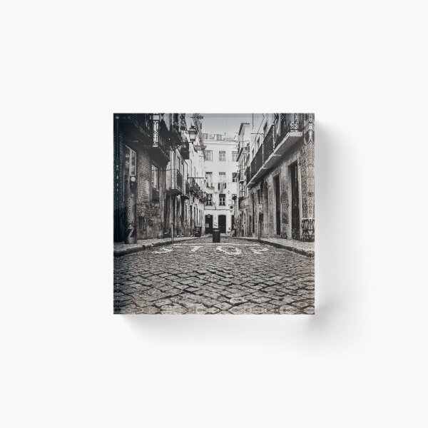 Artikelvorschau, Gasse in Portugal entworfen und verkauft von DonnaMariePhoto.