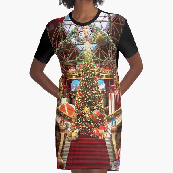 Santas Workshop - Christmas Holiday Art Graphic T-Shirt Dress