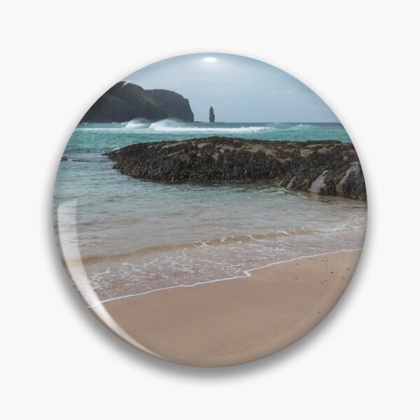 Artikelvorschau, Sandwood Bay mit Sea Stack entworfen und verkauft von derekbeattie.