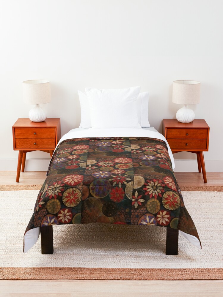 Alternate view of Flower Pattern II Comforter