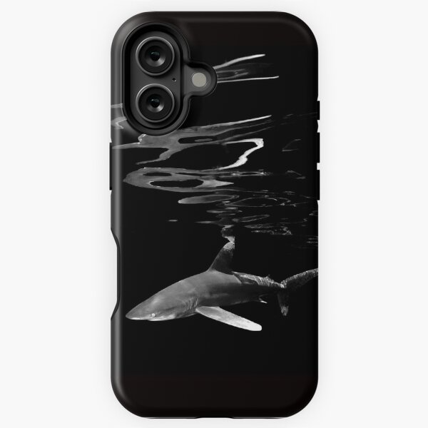 Vista previa del artículo con la obra «Un tiburón oceánico de punta blanca con reflejos superficiales», diseñado y vendido por Brent Barnes.