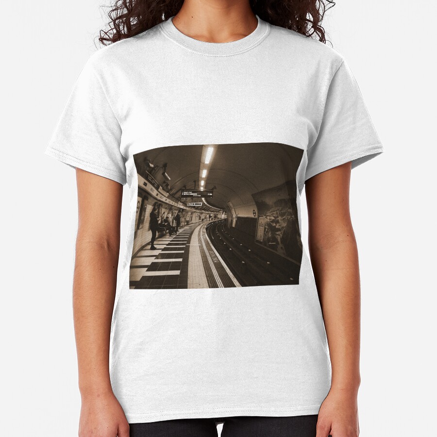 The Art of London Underground - Bakerloo Line at Waterloo Station Classic T-Shirt