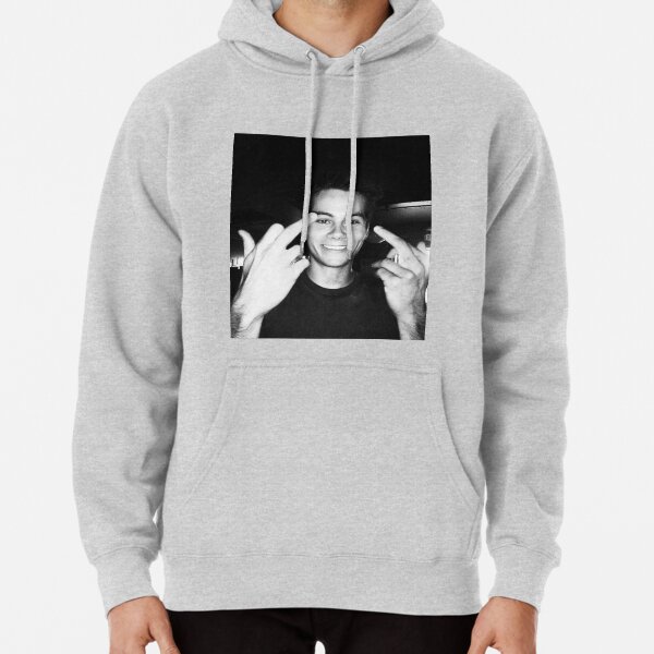 dylan obrien Pullover Hoodie