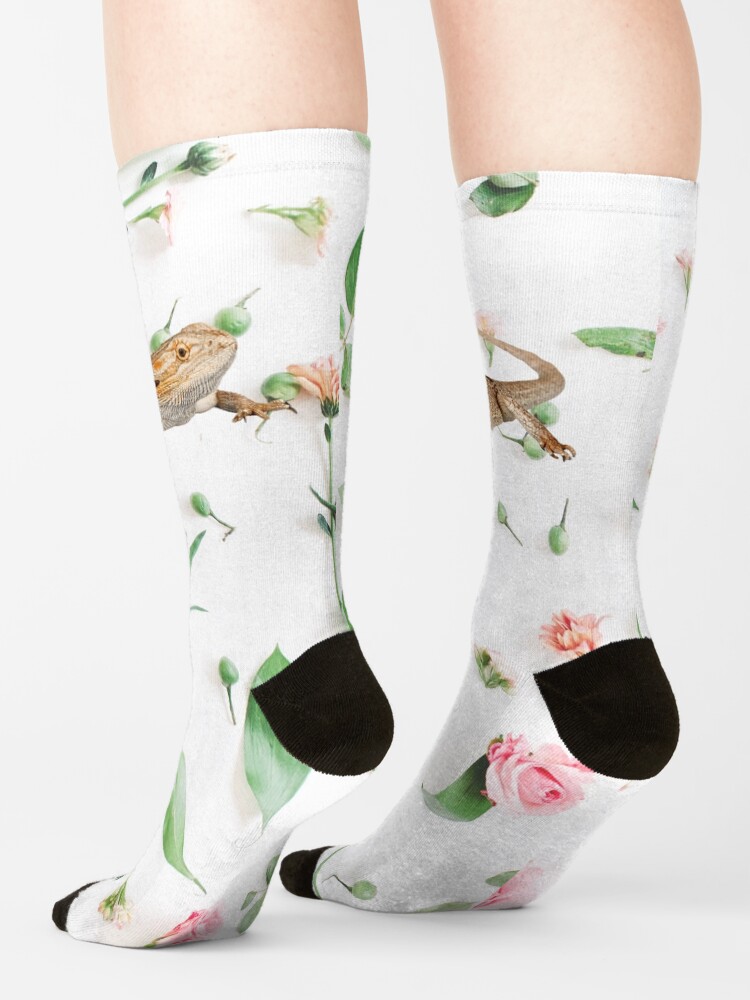 Alternate view of Bearded Dragon On A Carnation Background Socks
