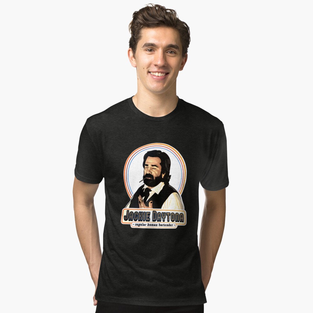 Aperçu de l'œuvre T-shirt chiné créée et vendue par Loesdegieter.