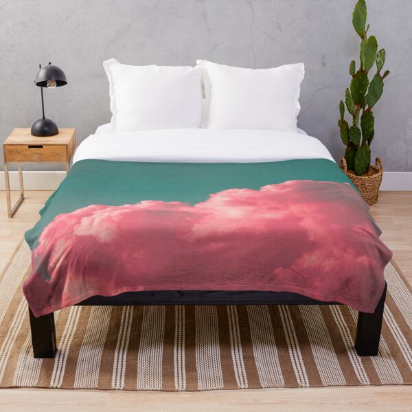Aperçu de l'œuvre Nuages rose tendre sur un ciel vert créée et vendue par jkulling.