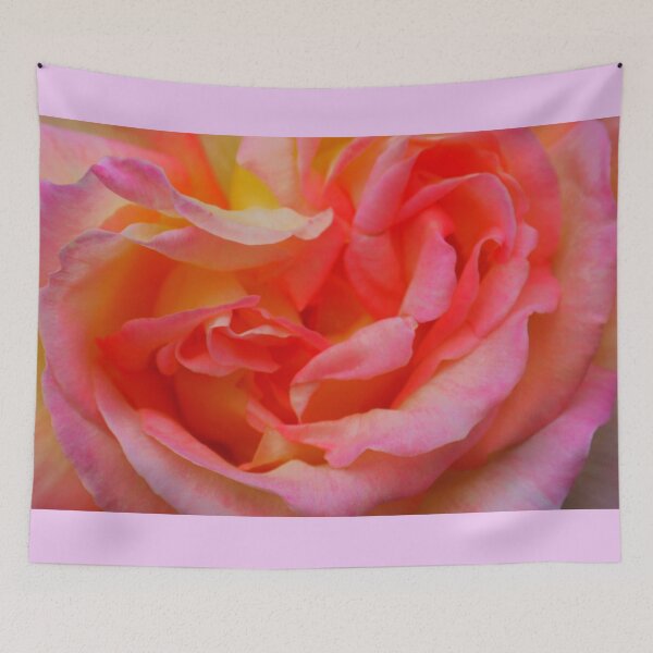 Artikelvorschau, Rose Petals entworfen und verkauft von Rosdenphoto.