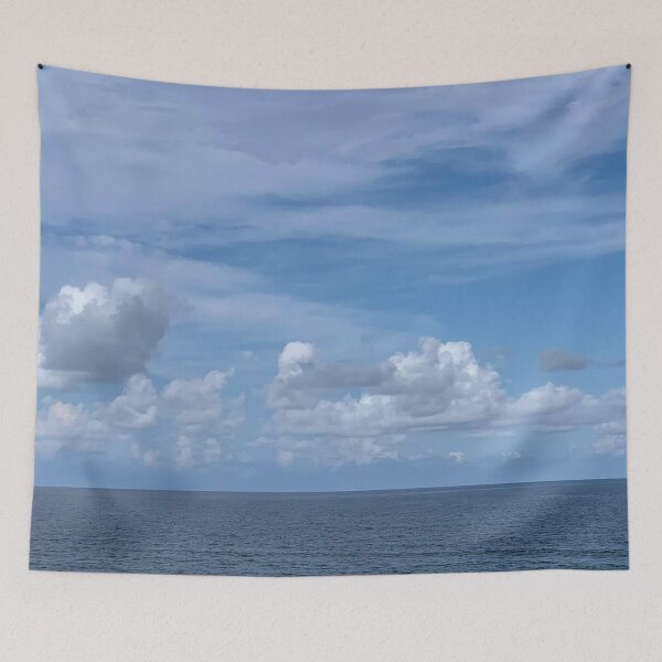 Artikelvorschau, Blauer Himmel Wolken Blaues Meerwasser Meer entworfen und verkauft von abcxyzsma.