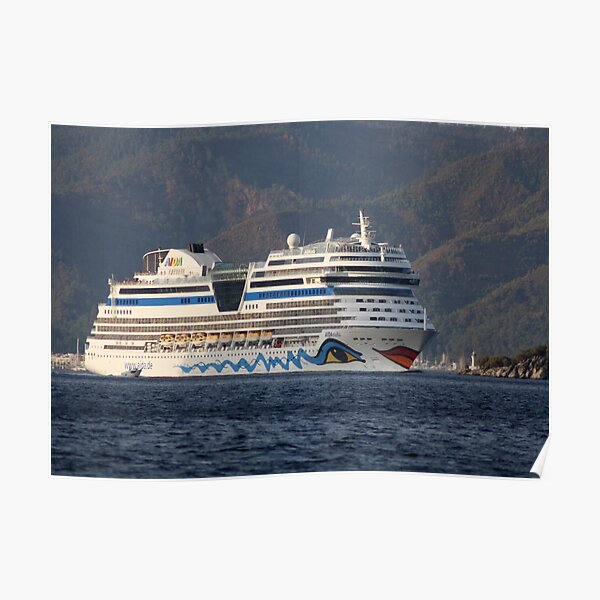 Aida Stella Kreuzfahrtschiff verlässt Marmaris Poster