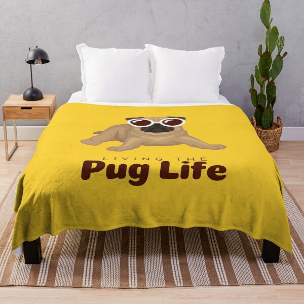 Artikelvorschau, Living The Pug Life Gift entworfen und verkauft von Checivinicius.