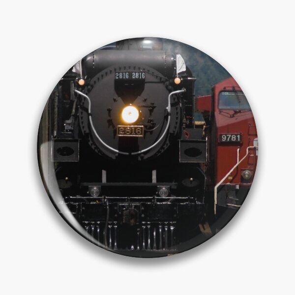 Artikelvorschau, Alt trifft Neu - Der Canadian Pacific Steam Train 2816 trifft auf eine moderne Lokomotive entworfen und verkauft von Rick Nicholas.