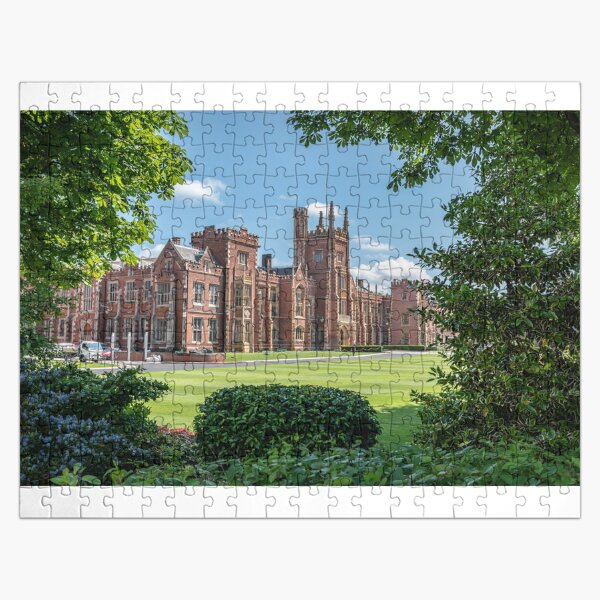 Artikel-Vorschau von Das Lanyon-Gebäude, Queen's University, Belfast, Nordirland, designt und verkauft von dvlcom.