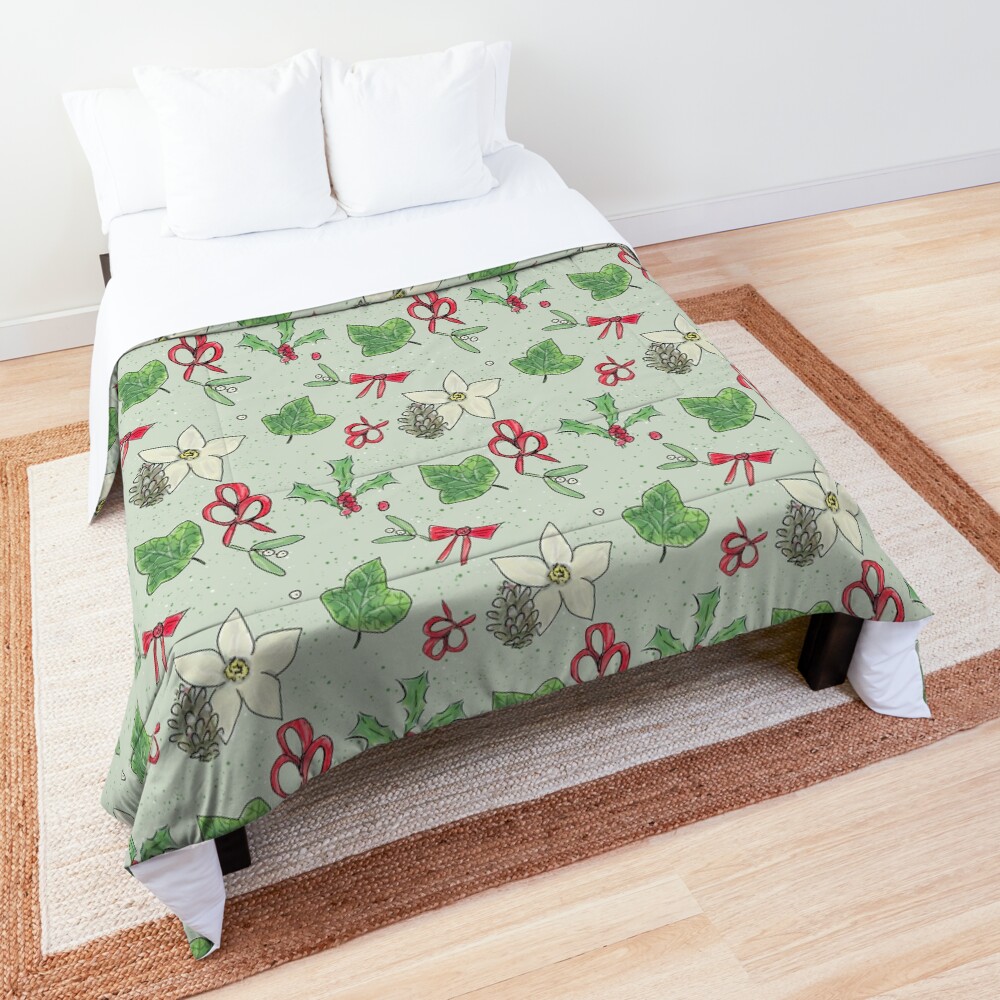 Cute and Whimsical Christmas Leaf and Berry Design Comforter