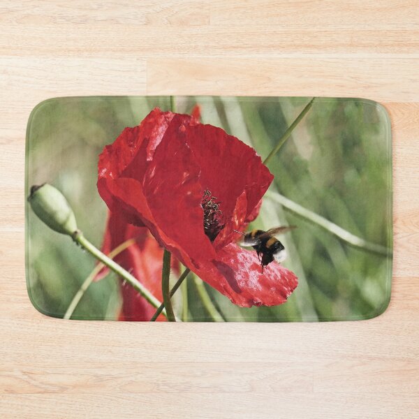 Aperçu de l'œuvre r 2552/ 5 " Un Porte-insecte Coquelicot " Tour de contrôle ! attention... J'arrive ! " par Okaio Créations Olavia&Olao créée et vendue par o.okaïo.