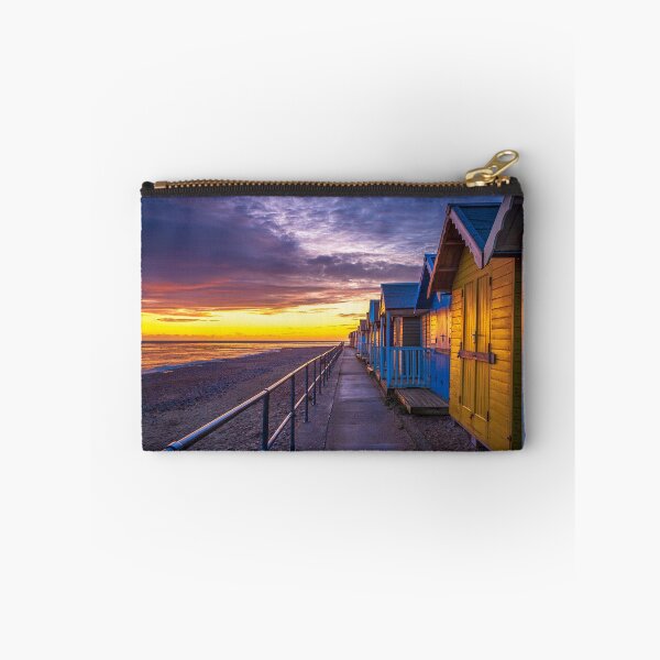 Artikelvorschau, Sonnenaufgang über Cromer Beach Huts entworfen und verkauft von dp-images.