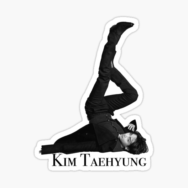 Artikel-Vorschau von Esquire Kim Taehyung, designt und verkauft von eagleka22.