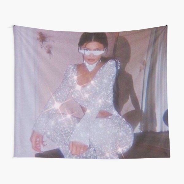 Aperçu de l'œuvre Kylie Jenner Glitter Esthétique créée et vendue par MadeByMishkaN.